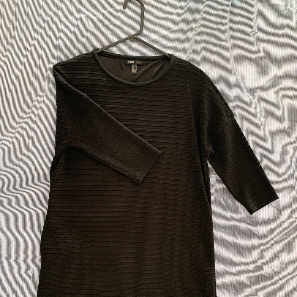 Black dress (3/4 sleeve; knee length)